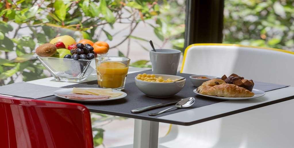 Hotel Kyriad Brive Ouest Restaurace fotografie