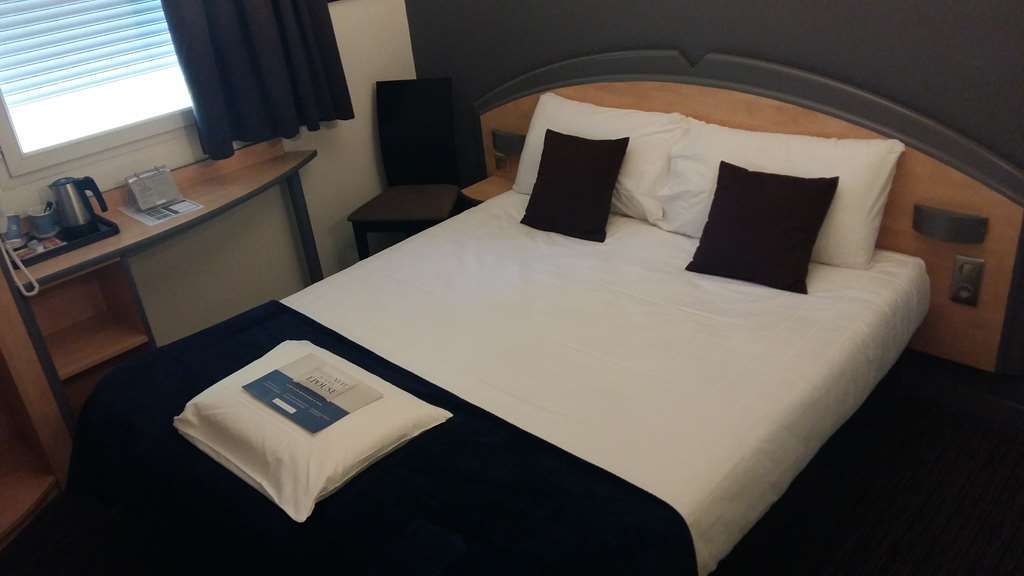 Hotel Kyriad Brive Ouest Pokoj fotografie